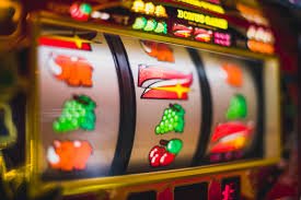 Live blackjack in progress on mega88 login Live blackjack dealer dealing cards at mega88 login Great Icescape